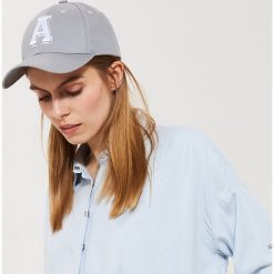Czapka z daszkiem - Jasny szar. Czapki z daszkiem marki House. Za 29.99 zł.
