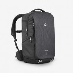 Plecak turystyczny foto Quechua NH Explorer 900 Focus 30 litrów. Szare plecaki QUECHUA, bez wzorów, bez dodatków. Za 399.99 zł.
