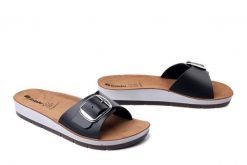 INBLU CP-55 014 czarny, klapki damskie. Czarne klapki Inblu, bez wzorów, bez obcasa, bez zapięcia. Za 77.99 zł.