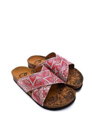 Calceo Klapki w kolorze czerwonym ze wzorem rozmiar: 39. Czerwone klapki Calceo, bez wzorów, z materiału, klasyczne, z otwartym noskiem, bez obcasa, bez zapięcia. Za 150.95 zł.