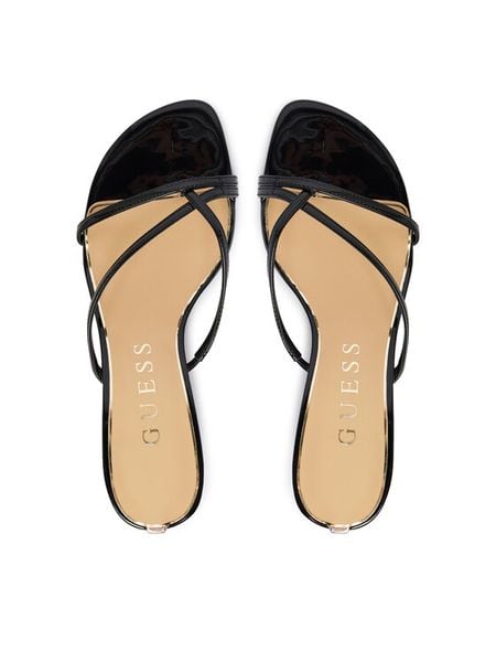 Guess Japonki FLJGZY PAF03 Czarny. Czarne japonki Guess, z aplikacjami, ze skóry. Za 443.99 zł.
