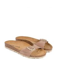 BABUNKERS Family Skórzane klapki w kolorze beżowym rozmiar: 36. Brązowe klapki BABUNKERS Family, bez wzorów, ze skóry, klasyczne, z otwartym noskiem, bez obcasa, bez zapięcia. Za 108.74 zł.