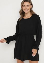 Czarna Sukienka o Rozkloszowanym Kroju z Ozdobnymi Mankietami Terellea. Czarne sukienki Born2be, na co dzień, bez wzorów, z jeansu, eleganckie, bez kołnierzyka, bez ramiączek, mini, kopertowe. Za 69.99 zł.