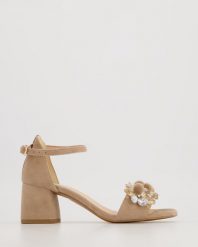 ZAMSZOWE SANDAŁY 36113 CAMO BEIGE. Brązowe sandały Venezia, bez wzorów, ze skóry, bez obcasa, bez zapięcia. Za 369.00 zł.