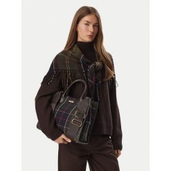 Torebka Barbour. Brązowe torebki klasyczne Barbour, bez wzorów, klasyczne, bez dodatków. Za 524.99 zł.