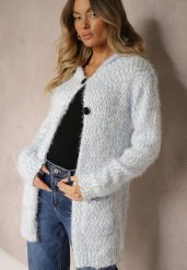 Jasnoniebieski Zapinany Kardigan z Kapturem i Kieszeniami Naustinas. Niebieskie swetry Renee, na zimę, bez wzorów, bez ramiączek. W wyprzedaży za 55.99 zł.