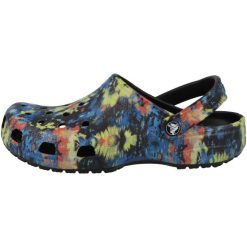 Klapki na basen damskie, Crocs Classic Tie-Dye Graphic Clog. Niebieskie klapki Crocs, bez wzorów, bez obcasa, bez zapięcia. Za 189.99 zł.
