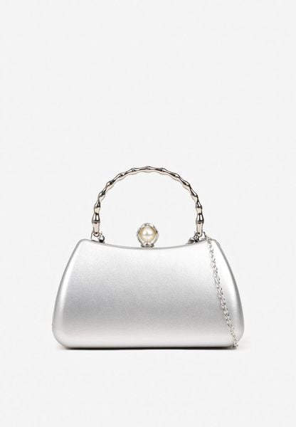 Srebrna Torebka Typu Kopertówka z Ozdobną Rączką Fesiria. Szare torebki klasyczne Born2be, bez wzorów, eleganckie, małe, bez dodatków. Za 99.99 zł.