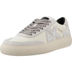 Buty SUN68 SALLY Biały. Białe buty trekkingowe SUN68, ze skóry, bez zapięcia. Za 298.99 zł.