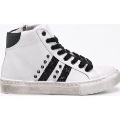 Answear - Buty Ur Your Only Limit. Białe buty sportowe lifestyle ANSWEAR, bez wzorów, z gumy, sportowe, z okrągłym noskiem, bez zapięcia. W wyprzedaży za 99.90 zł.