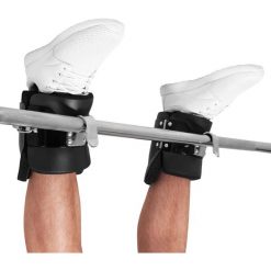 Buty inwersyjne do zwisów Gorilla Sports 250 kg. Czarne buty treningowe Gorilla Sports, bez wzorów, bez zapięcia, na fitness i siłownię. Za 199.99 zł.