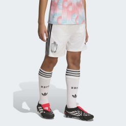 Dziecięce spodenki wyjazdowe Belgia 26. Białe szorty adidas, bez wzorów, sportowe. Za 179.00 zł.