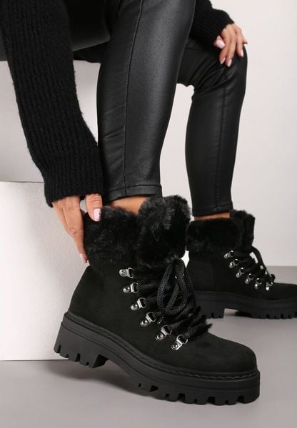 Czarne Traperki z Futerkiem na Grubej Podeszwie Tairene. Czarne traperki Renee, bez wzorów, z jeansu, klasyczne, bez obcasa, bez zapięcia. Za 129.99 zł.