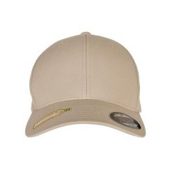 Czapka Z Daszkiem Z Poliestru Z Recyklingu. Brązowe czapki z daszkiem FLEXFIT, bez wzorów. Za 84.99 zł.