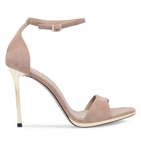 Sandały Eva Minge. Brązowe sandały Eva Minge, bez wzorów, bez obcasa, na szpilce, bez zapięcia. Za 299.99 zł.