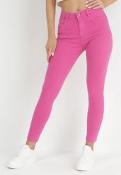 Fuksjowe Jeansy Skinny z Regularnym Stanem Ingas. Czerwone jeansy Born2be, l, bez wzorów, z jeansu, krótkie. W wyprzedaży za 67.99 zł.