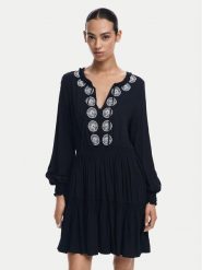 Desigual Sukienka codzienna Jacksonville 24WWVW64 Czarny Regular Fit. Czarne sukienki Desigual, na co dzień, s, bez wzorów, z wiskozy, bez kołnierzyka, bez ramiączek, proste. Za 219.99 zł.