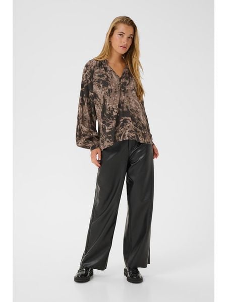 Kaffe Bluzka w kolorze brązowym rozmiar: 34. Brązowe bluzki Kaffe, s, bez wzorów, z wiskozy, klasyczne, bez kołnierzyka, bez ramiączek. Za 173.99 zł.