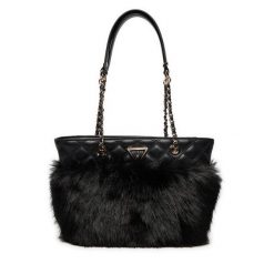 Torebka Guess. Czarne torebki klasyczne Guess, z aplikacjami, klasyczne, bez dodatków. Za 379.99 zł.