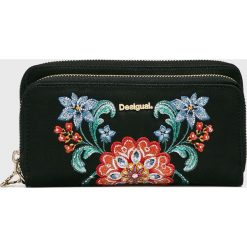Desigual - Portfel. Portfele marki Reserved. W wyprzedaży za 199.90 zł.