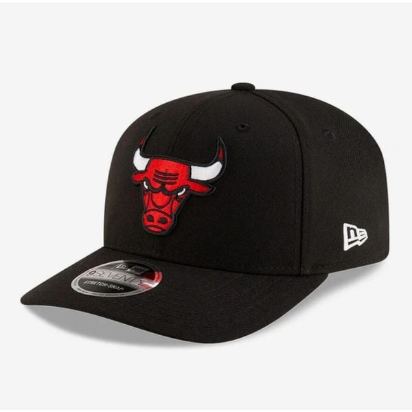 Czapka z daszkiem NEW ERA/CZAPKA NBA 970SS BULLS - 60755436. Czarne czapki z daszkiem New Era, bez wzorów, sportowe. Za 170.80 zł.