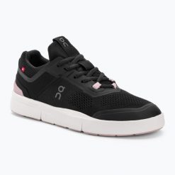 Buty damskie On The Roger Spin. Białe buty do biegania On, bez wzorów, z gumy, bez zapięcia, do biegania. Za 499.99 zł.