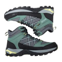 Damskie buty trekkingowe Regatta Samaris III. Zielone buty trekkingowe Regatta, bez wzorów, z gumy, bez zapięcia, trekkingowe. Za 369.00 zł.