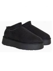 ISLAND BOOT Botki "Floella" w kolorze czarnym rozmiar: 40. Czarne botki Island Boot, bez wzorów, z materiału, bez obcasa, na platformie, bez zapięcia. Za 170.07 zł.