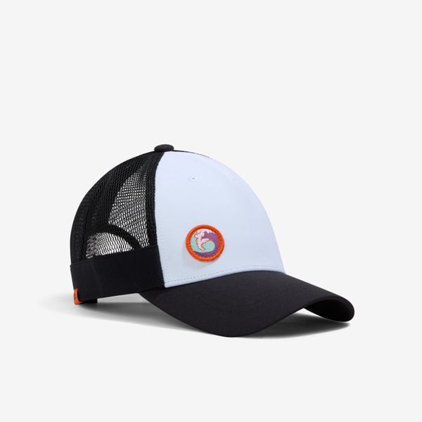 Czapka z daszkiem w stylu trucker do siatkówki plażowej Copaya BV Cap. Czapki z daszkiem KIPSTA, bez wzorów, z materiału, sportowe. W wyprzedaży za 24.99 zł.