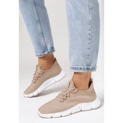 Ciemnobeżowe Buty Sportowe Melomaya. Brązowe buty sportowe lifestyle Born2be, z aplikacjami, sportowe, przed kostkę, bez zapięcia. W wyprzedaży za 55.99 zł.