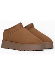 ISLAND BOOT Botki "Floella" w kolorze jasnobrązowym rozmiar: 36. Brązowe botki Island Boot, bez wzorów, z materiału, bez obcasa, na platformie, bez zapięcia. Za 142.53 zł.