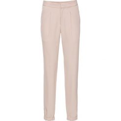 Spodnie Loose Fit bonprix cielisty. Spodnie dresowe marki bonprix. Za 109.99 zł.