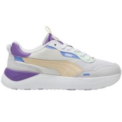 Buty damskie Puma Runtamed Platform. Białe buty sportowe lifestyle Puma, bez wzorów, bez zapięcia, trekkingowe. Za 199.99 zł.