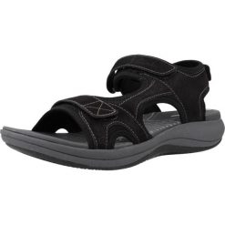 Sandały CLARKS MIRA BAY Czarny. Czarne sandały Clarks, bez wzorów, z tkaniny, bez obcasa, bez zapięcia. Za 229.99 zł.