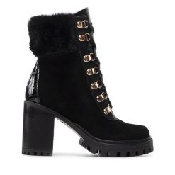 Botki Eva Minge. Czarne botki Eva Minge, bez wzorów, bez obcasa, na słupku, bez zapięcia. Za 329.99 zł.