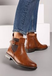 Jasnobrązowe Botki w Stylu Sztybletów Ozdobione Paskiem ze Sprzączką Irimorae. Brązowe botki Renee, bez wzorów, z jeansu, eleganckie, bez obcasa, na płaskiej podeszwie, bez zapięcia. W wyprzedaży za 80.49 zł.