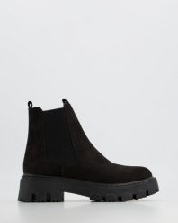 BOTKI DAMSKIE 22127 BLACK. Czarne botki Venezia, bez wzorów, z nubiku, bez obcasa, bez zapięcia. Za 329.00 zł.