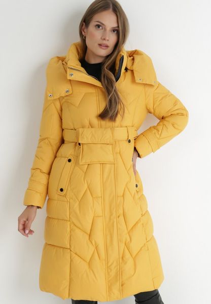 Żółta Kurtka z Paskiem i Saszetką Pikowana Długa Phinare. Żółte kurtki Born2be, na zimę, l, z aplikacjami. Za 239.99 zł.