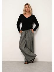 Just Cashmere Kaszmirowy sweter "Joan" w kolorze czarnym rozmiar: S. Czarne swetry Just Cashmere, s, bez wzorów, z kaszmiru, bez ramiączek. Za 237.17 zł.