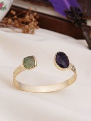 L'Atelier de Gaia Pozłacana bransoletka z elementami ozdobnymi rozmiar: onesize. Różowe bransoletki L'Atelier de Gaia, z prehnitem, pozłacane. Za 91.56 zł.