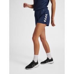 Spodenki damskie Hummel hmlCORE. Niebieskie szorty Hummel, bez wzorów, sportowe. Za 110.00 zł.