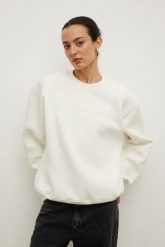 Klasyczna bluza z HAFTEM w kolorze CREAM- NOEL. Bluzy Marsala, m, bez wzorów, z bawełny, klasyczne, bez ramiączek, bez kaptura. Za 339.90 zł.