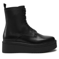 Botki Vagabond Shoemakers. Czarne botki Vagabond Shoemakers, bez wzorów, bez obcasa, na płaskiej podeszwie, bez zapięcia. Za 469.99 zł.