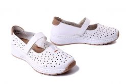 RIEKER N6553-80 white, półbuty damskie. Białe półbuty wsuwane Rieker, na lato, bez wzorów, bez obcasa, na koturnie. Za 288.92 zł.