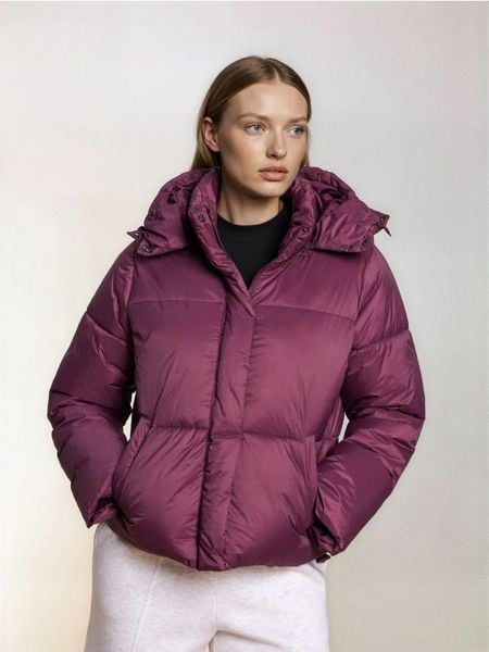 Pikowana kurtka puffer - bordowy. Czerwone kurtki Sinsay, l, bez wzorów, bez kaptura. Za 99.99 zł.