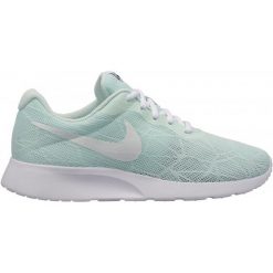 Nike Obuwie Damskie Tanjun Se Shoe Igloo White-Black 37,5. Buty treningowe marki Nike. W wyprzedaży za 239.00 zł.