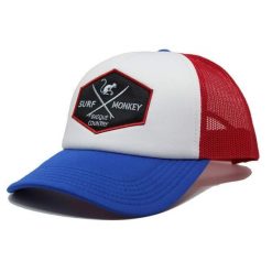 Czapka Trucker z wyściółką / Uniwersalny rozmiar (Niebiesko/Czerwona). Czerwone czapki z daszkiem SURF MONKEY, z aplikacjami, z poliesteru, sportowe. Za 159.95 zł.