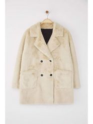 Trendyol Płaszcz pluszowy w kolorze beżowym rozmiar: 42. Brązowe płaszcze Trendyol, bez wzorów, bez kaptura. Za 170.47 zł.