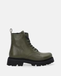 ZIELONE TRZEWIKI ZE SKÓRY NATURALNEJ P115115T01 KHAKI. Brązowe botki Venezia, bez wzorów, ze skóry, bez obcasa, bez zapięcia. Za 499.00 zł.