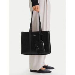 Torebka MEXX. Czarne torebki klasyczne Mexx, bez wzorów, klasyczne, bez dodatków. Za 199.99 zł.